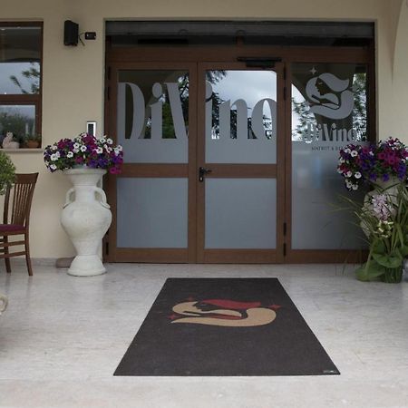 Отель Divino Bistrot E Relais Lenola Экстерьер фото