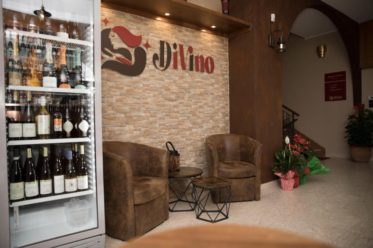 Отель Divino Bistrot E Relais Lenola Экстерьер фото