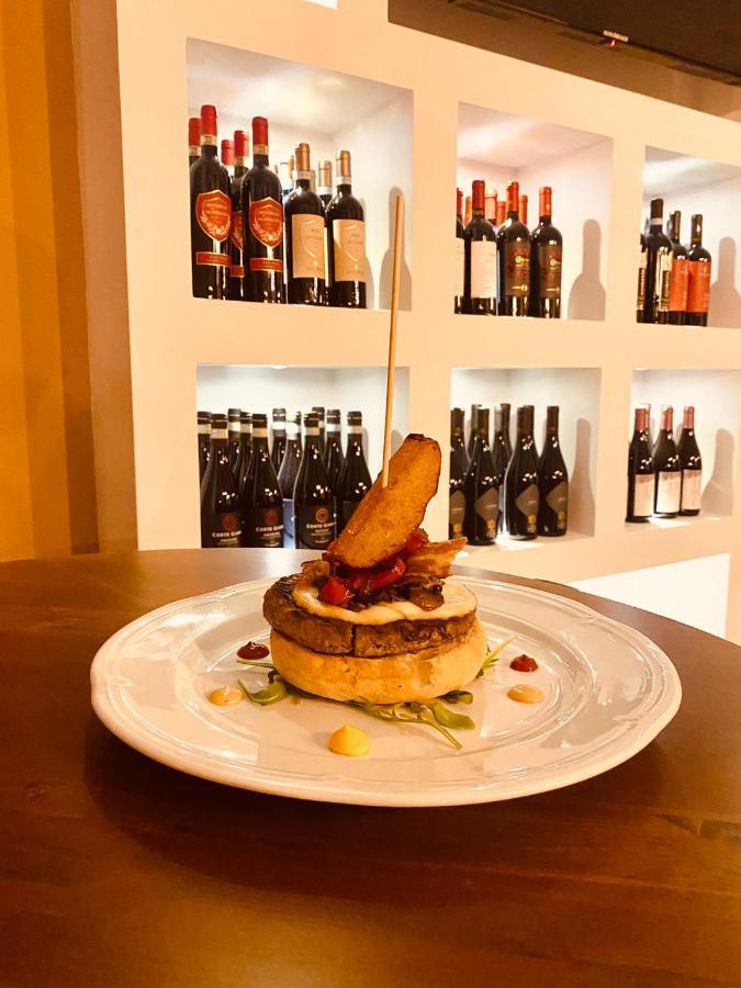 Отель Divino Bistrot E Relais Lenola Экстерьер фото