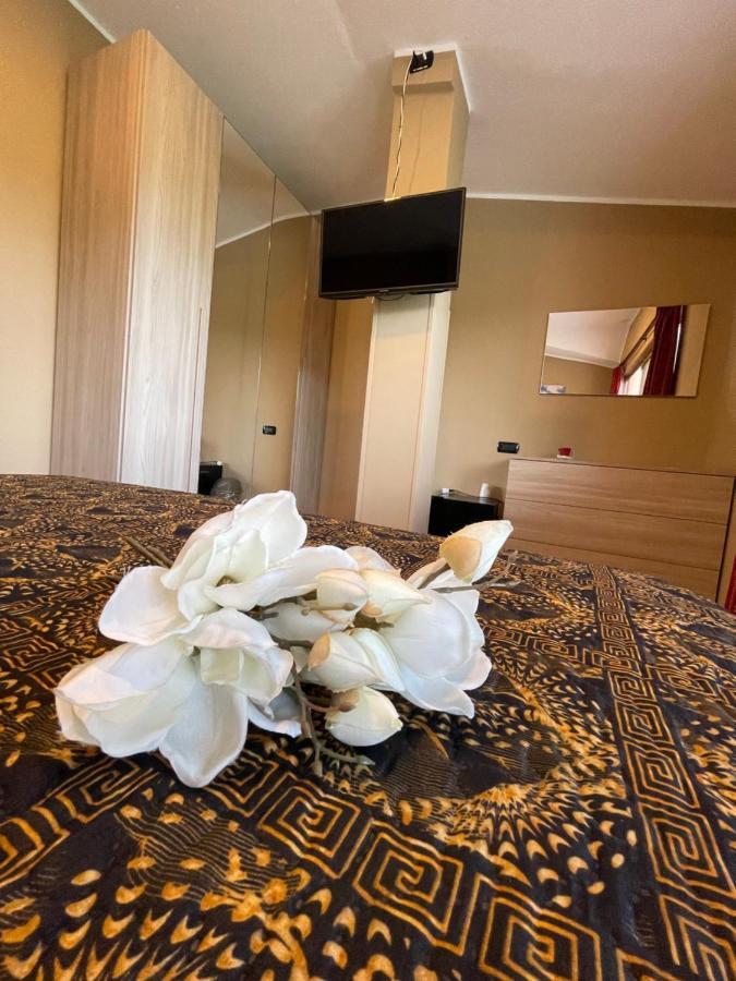 Отель Divino Bistrot E Relais Lenola Экстерьер фото